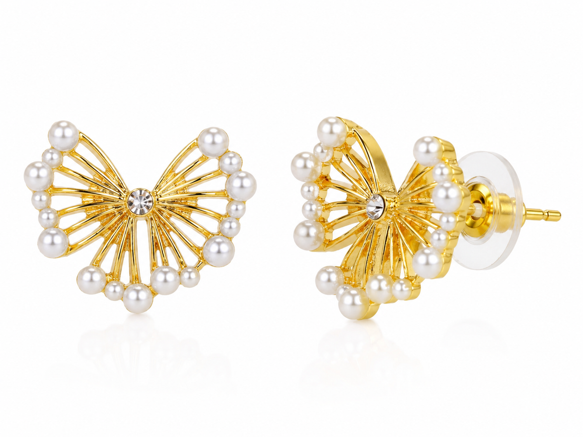 Aarohi Pearl Charm Earrings Set