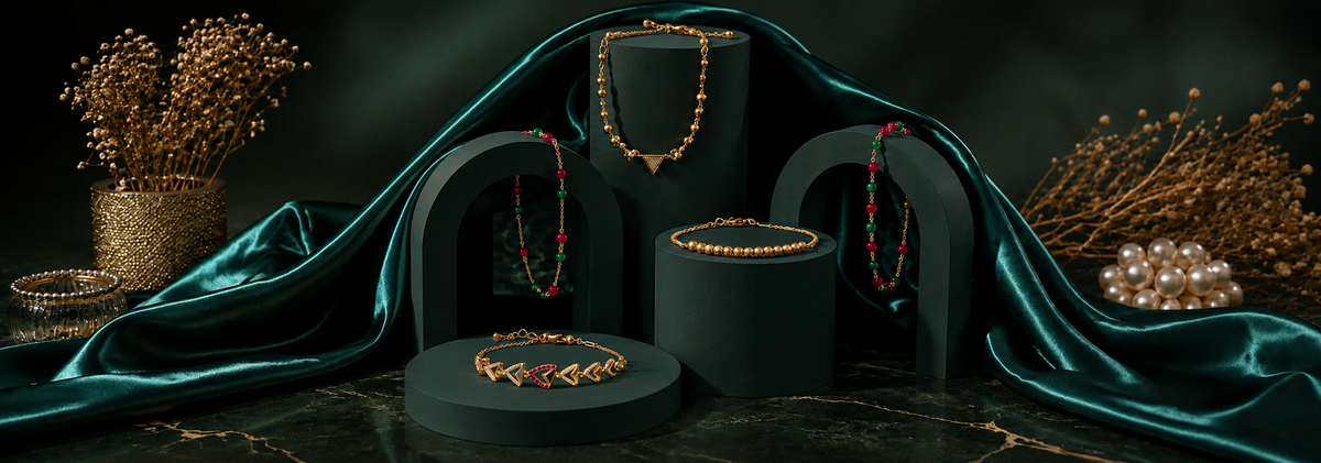 Lumira Jewels Bracelet Arch Display