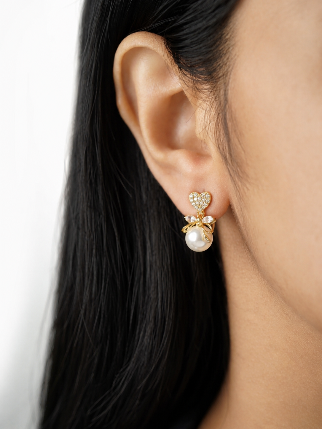 Navya Floral Glow Earrings Set