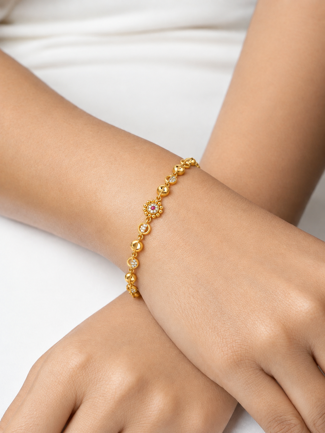 Sakshi 18K Gold Plated Bracelet