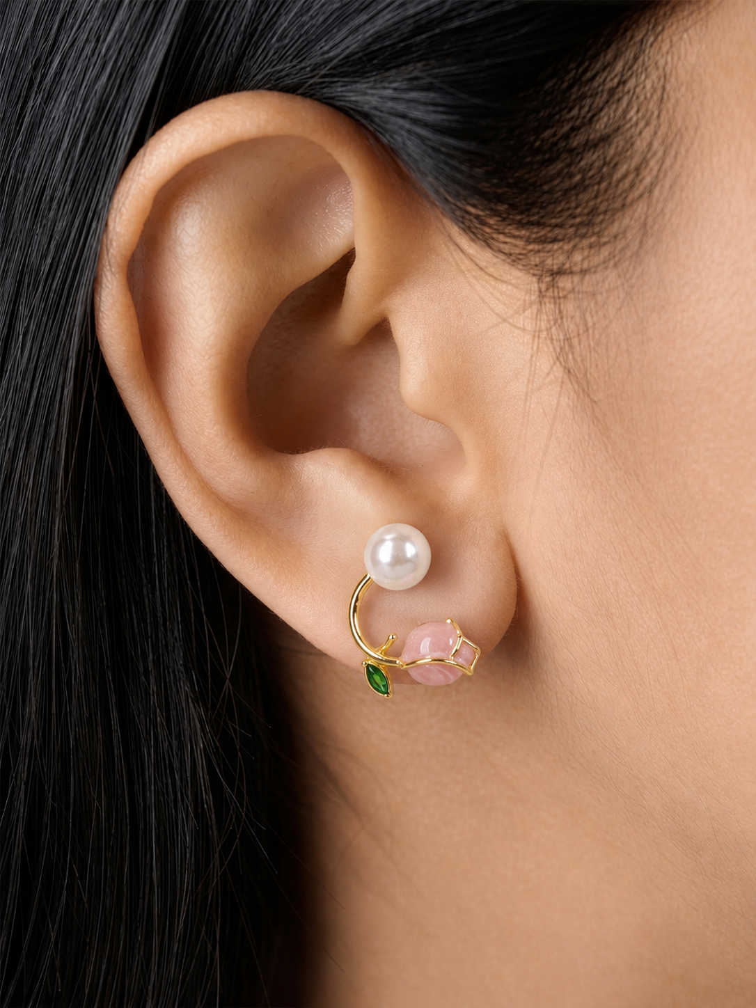 Aisha Pearl Glow Earrings Set